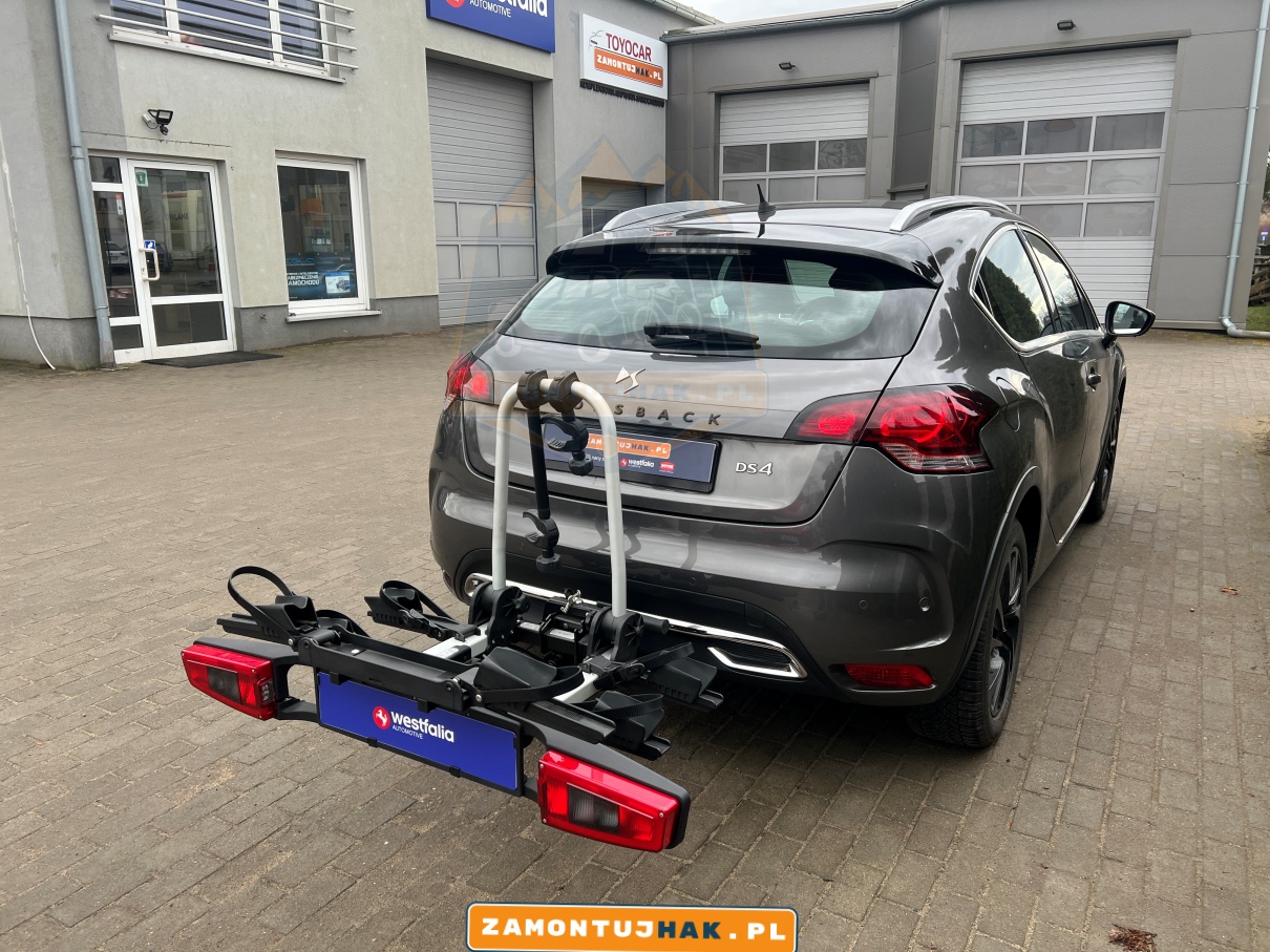 obacz, jak bagażnik rowerowy Westfalia BC80 Led podkreśla sportowy charakter DS4 Crossback - idealne rozwiązanie dla aktywnych kierowc&oacute;w